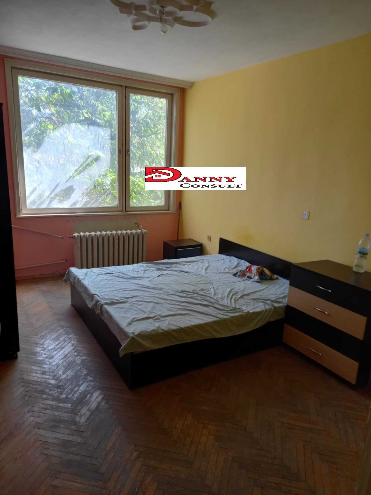 Тристаен апартамент за продажба в кв. ”Колю Фичето” - гр. В. Търново