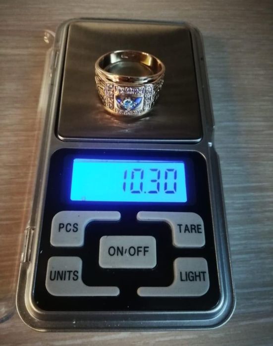 Печатать и набор золотой