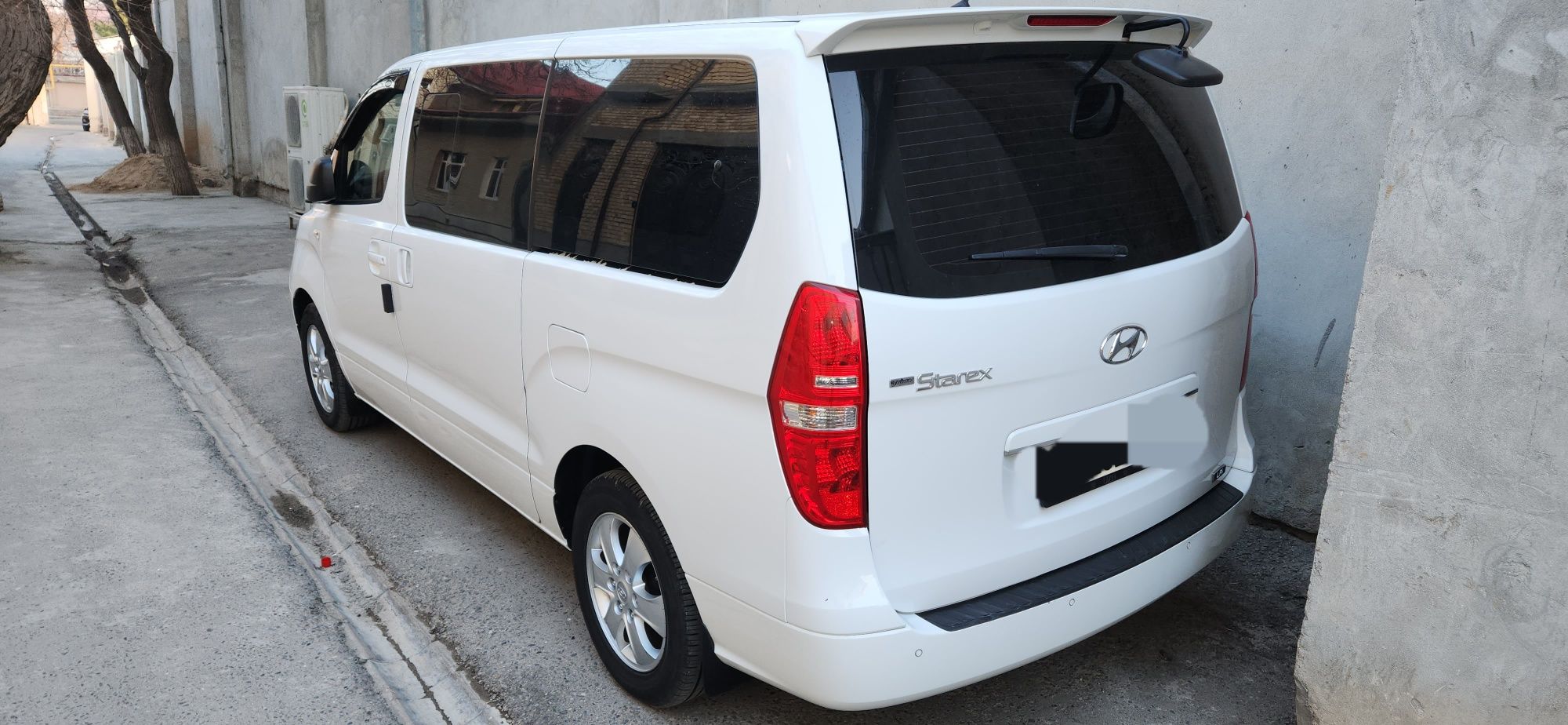 Hyundai Starex Lpi