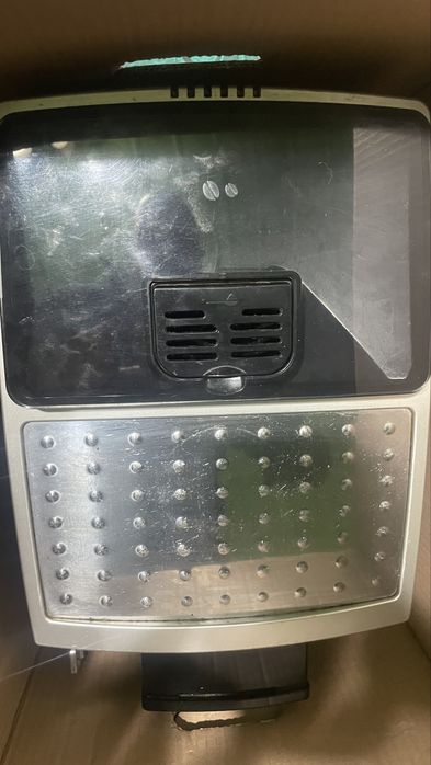 Каферобот Delonghi magnifica 23210w