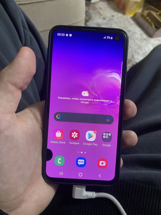 Продам Самсунг S10+