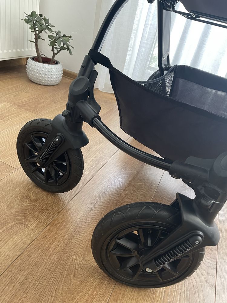 Бебешка количка Kinderkraft Moov 3 в 1 (кош 0-36м, столче за кола 0м+)