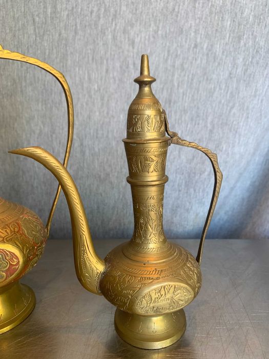 индийски месингови ръчно резбовани чайници