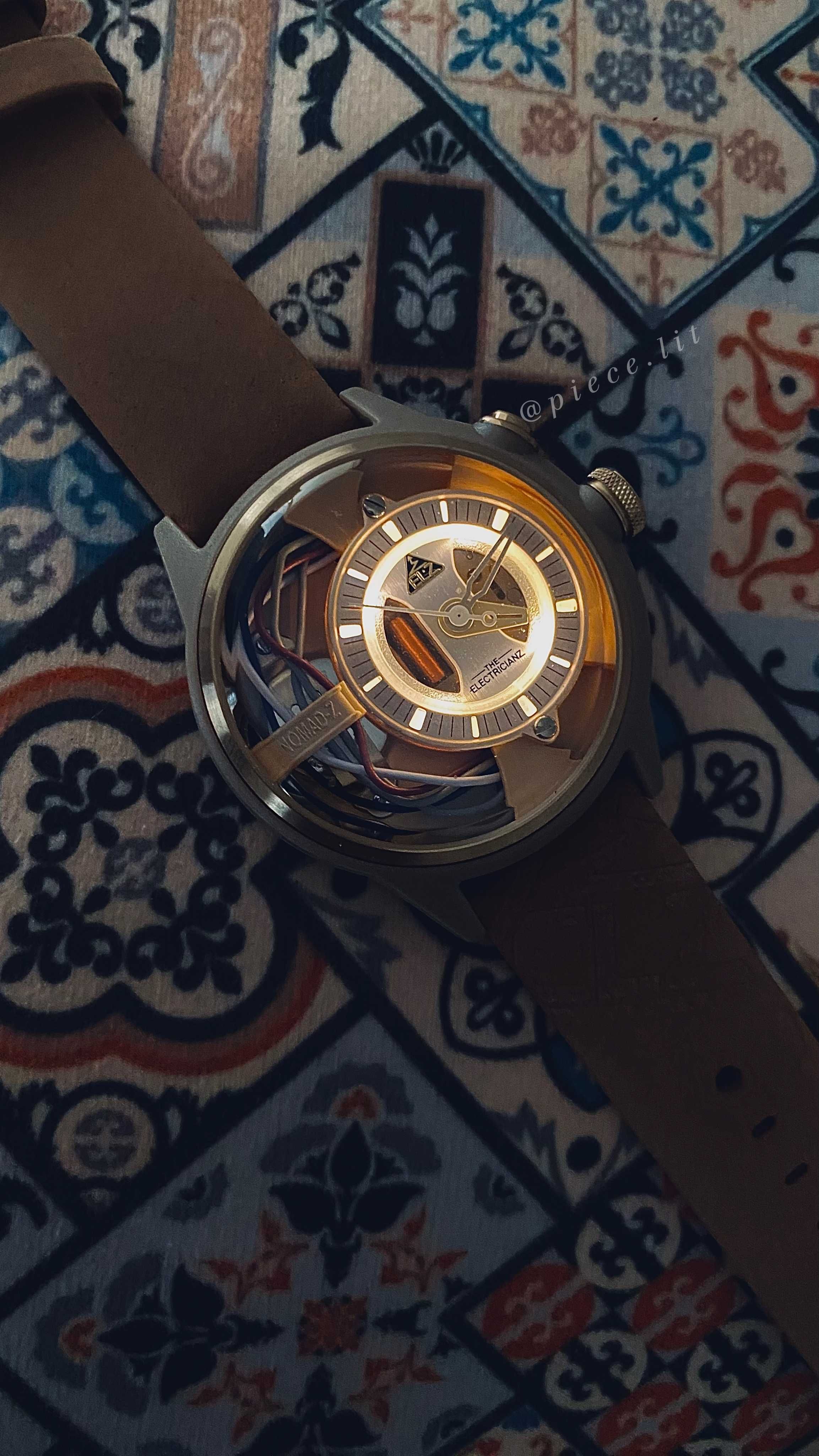 Мужские часы The Electricianz Nomad Z новые