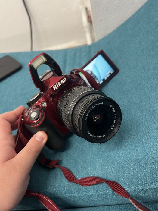 Camera foto Nikon D5200 Limited Edition (red body) + Obiectiv