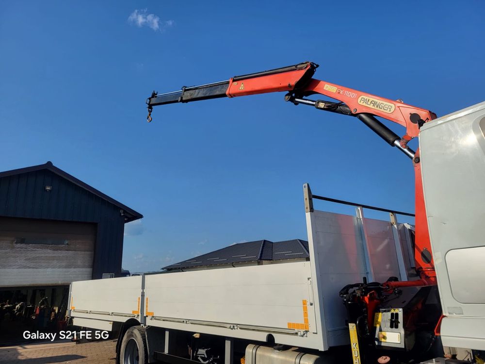 Camion cu macara Iveco Stralis