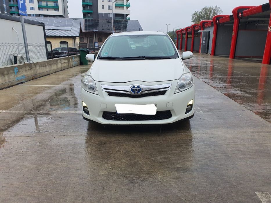 Toyota Auris Hybrid