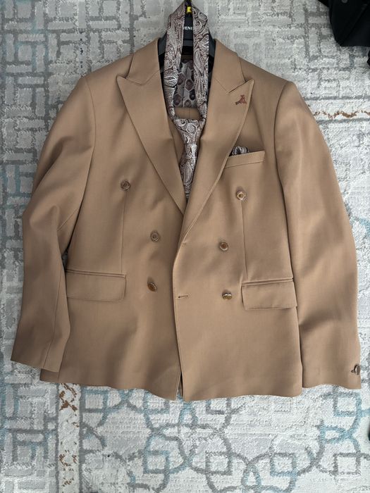 Костюм мужской Новый 48-50 размер