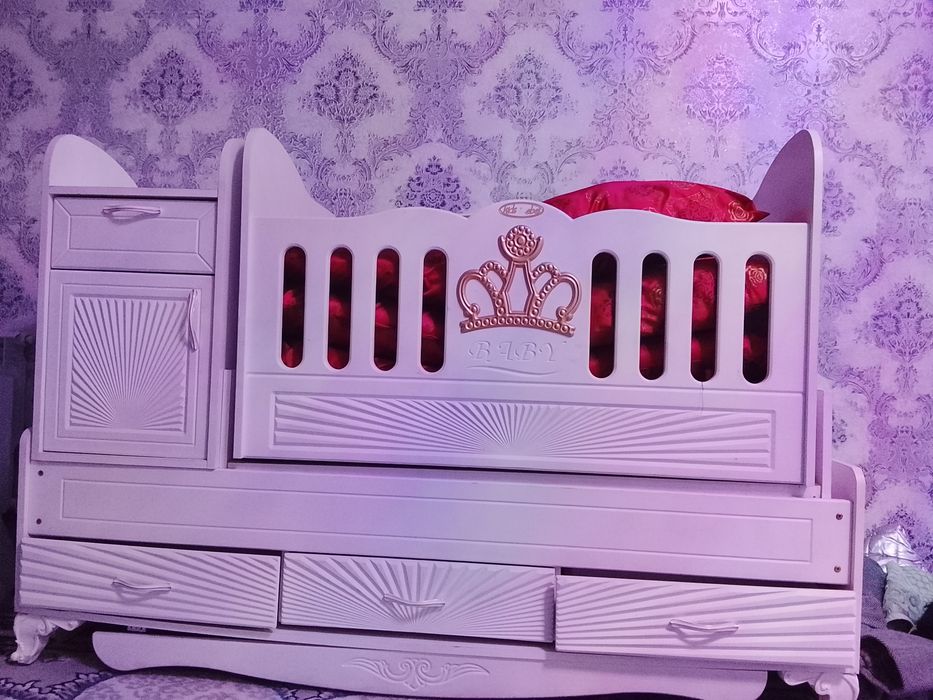 Детский кровать сотилади