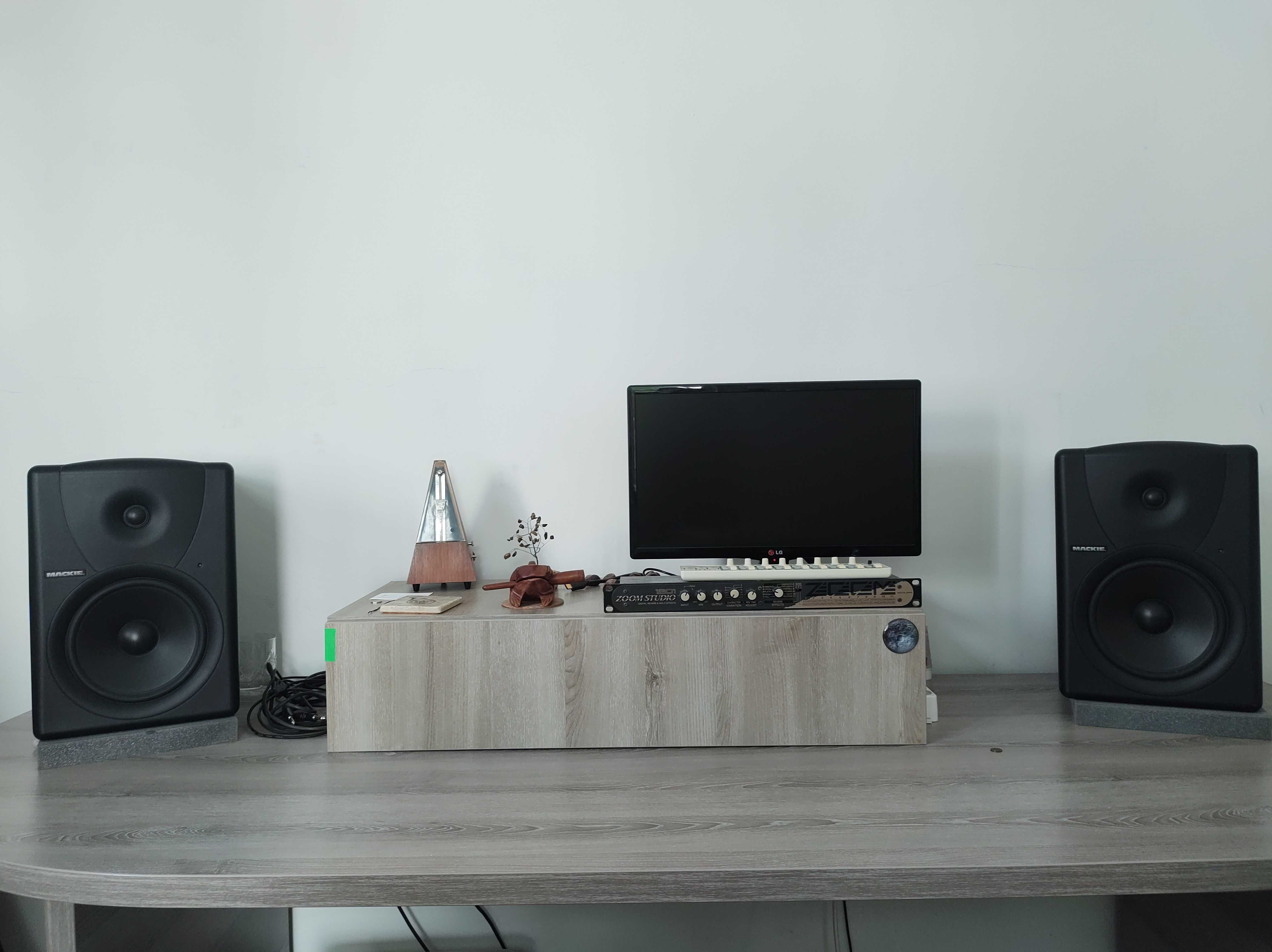 Mackie MR8 MK1 Активни Студийни Монитори / Тонколони