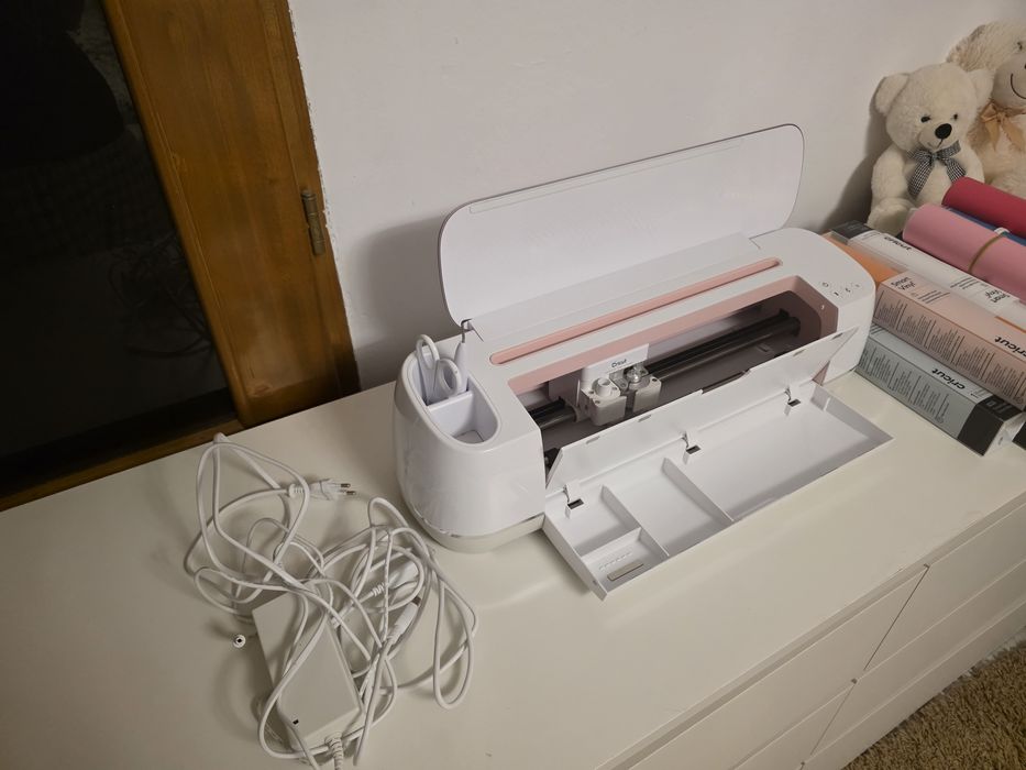 Cricut Maker Rose Edition