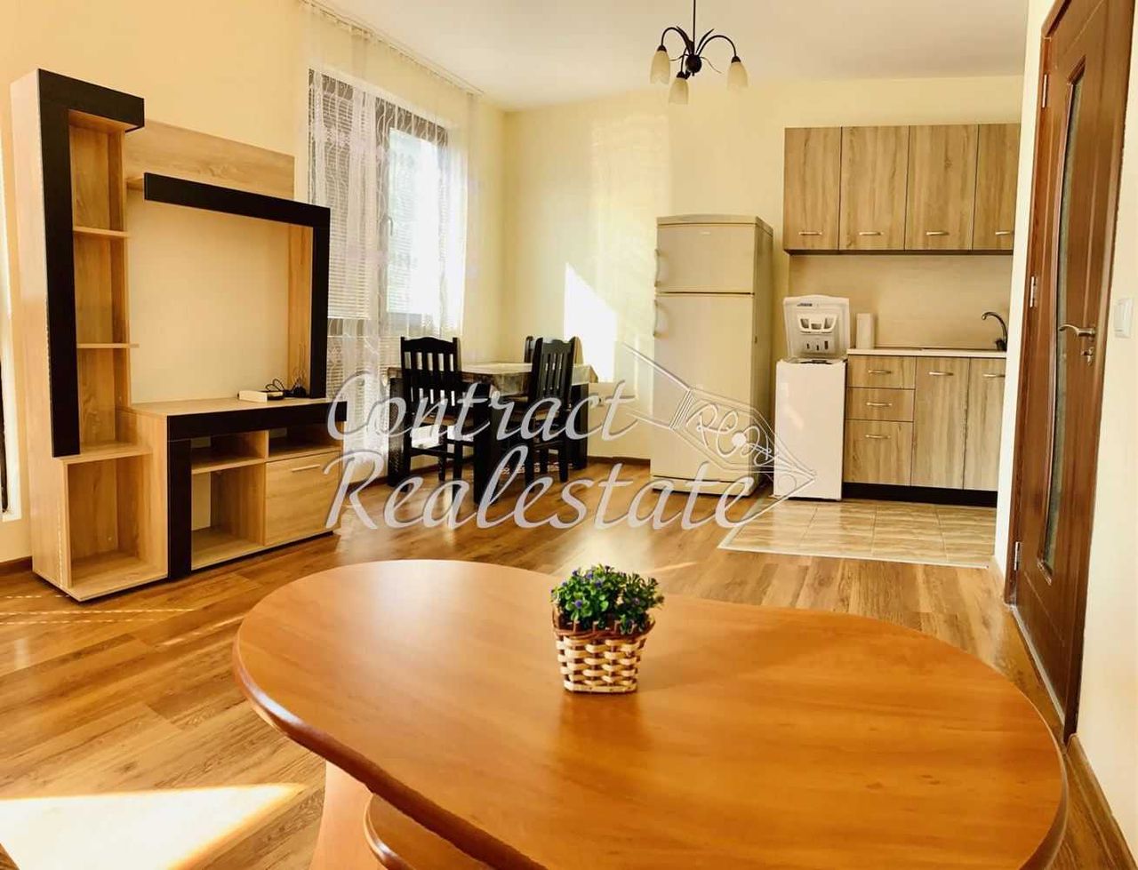 Дава се под наем Двустаен апартамент в Варна, Погреби - 71 кв.м за 357 € - Снимка #1