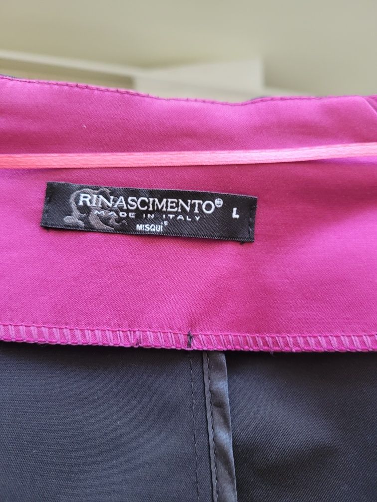 Vând rochiță Rinascimento mărime L