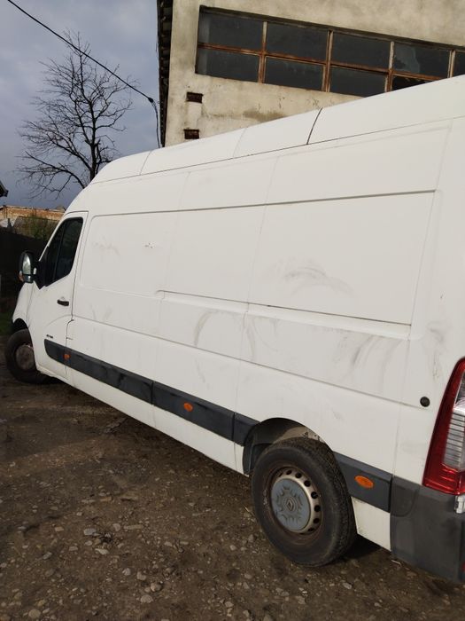 Vând Renault Master