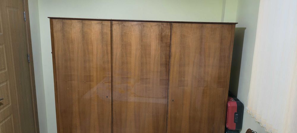 Стар запазен гардероб