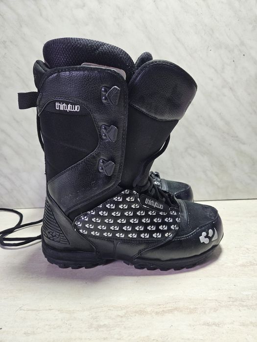 Boots 118 buti placa snowboard  Thirtytwo  mărimea  41  .