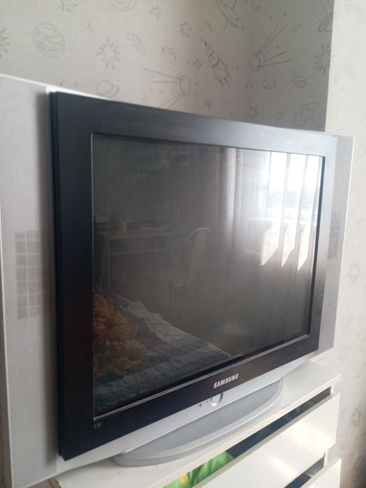 Продам телевизор Samsung