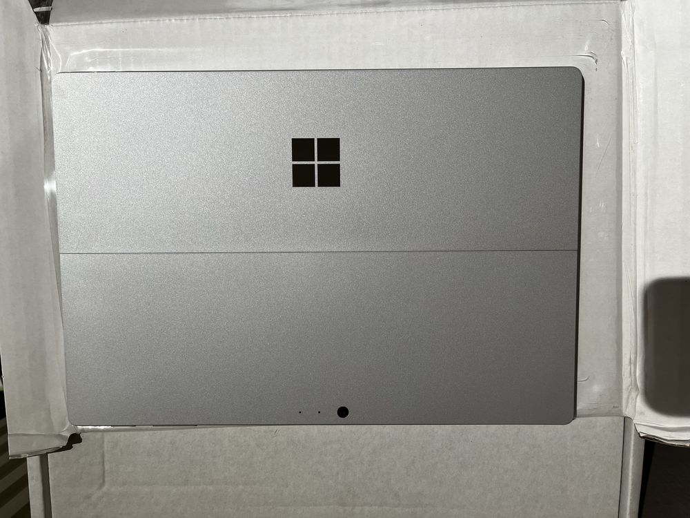 Планшет Microsoft Surface Pro 5 с процессором i7 16gb 512 ssd