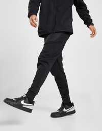 Pantaloni nike tech fleece