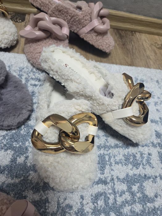 Papuci dama deosebiti