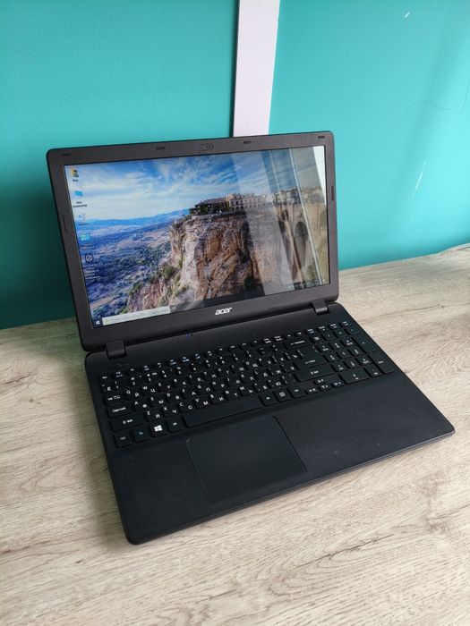 Ноутбук Acer. N3160/SSD 240Gb/DDR3 4gb