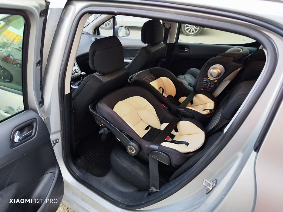 Vând Peugeot 308