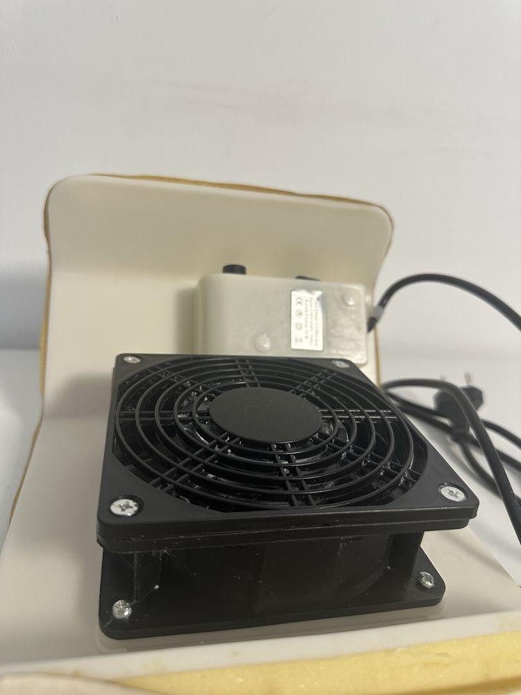 Aspirator de unghii
