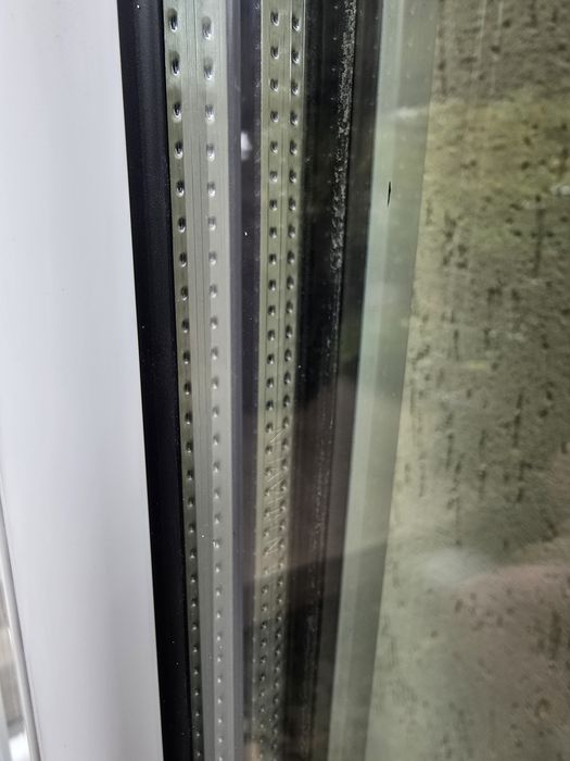 Uși termopan REHAU cu geam TRIPAN – 205x81 și 205x56 cm, stare excelen