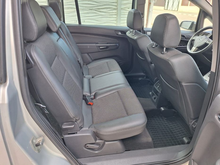 Opel Zafira 1.9 cdti Full cu Panoramic