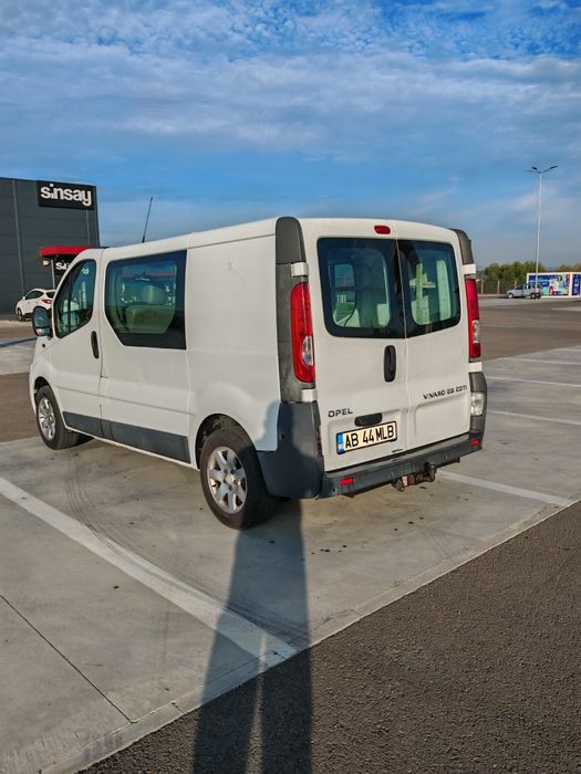 Vând Opel Vivaro 2.5 CDTI 150 CP
