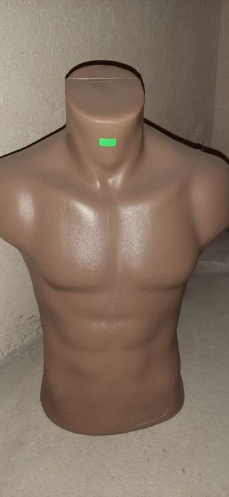 Манекени за дрехи