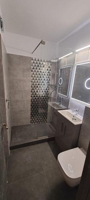 Sticla sau geamuri securizate și oglinzi