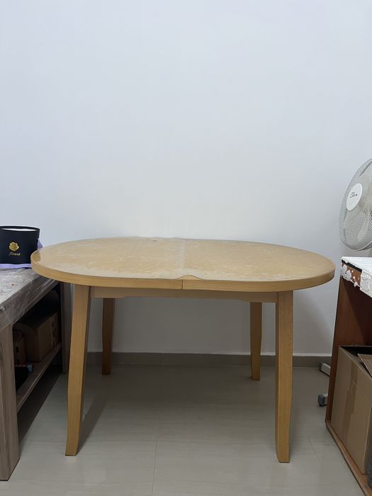 Холна и трапезна маса