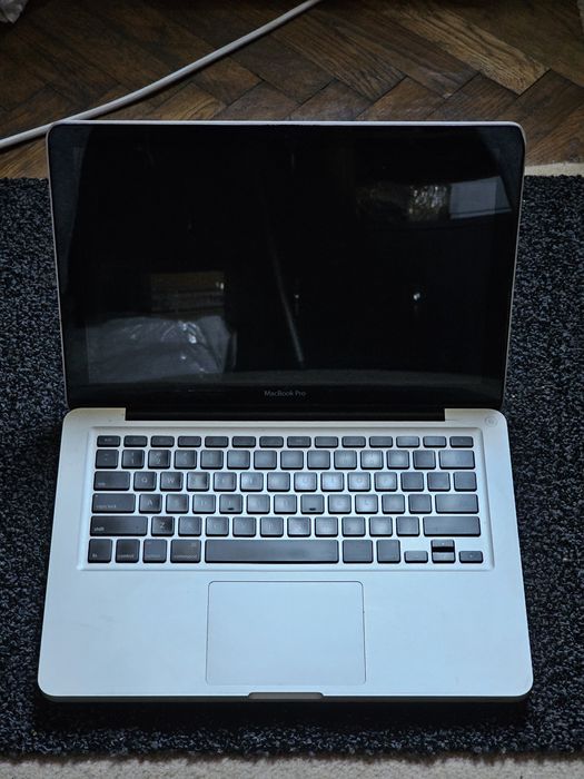 Macbook pro 2011
