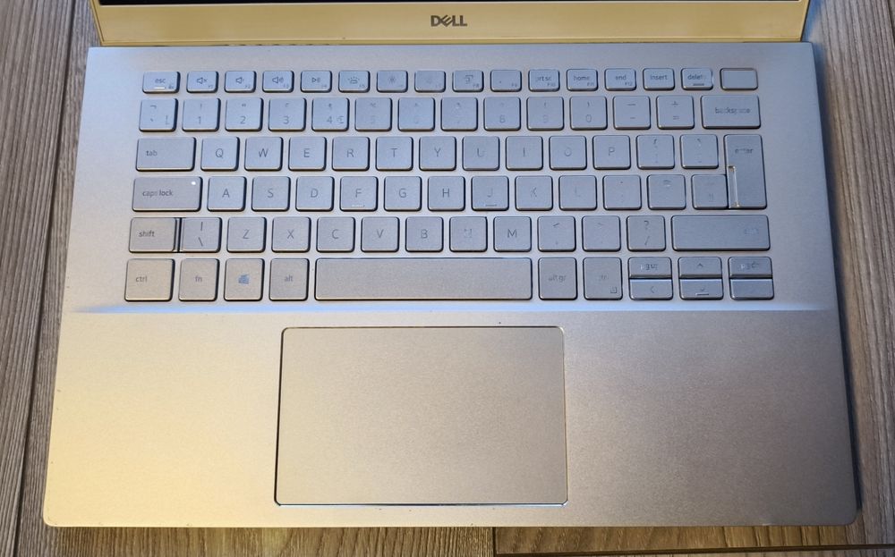 Laptop Dell Inspiron 5402 i7-1165G7/ 14" FHD/ 8GB, SSD 512GB W11 !