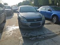 Dezmembram Opel Astra H