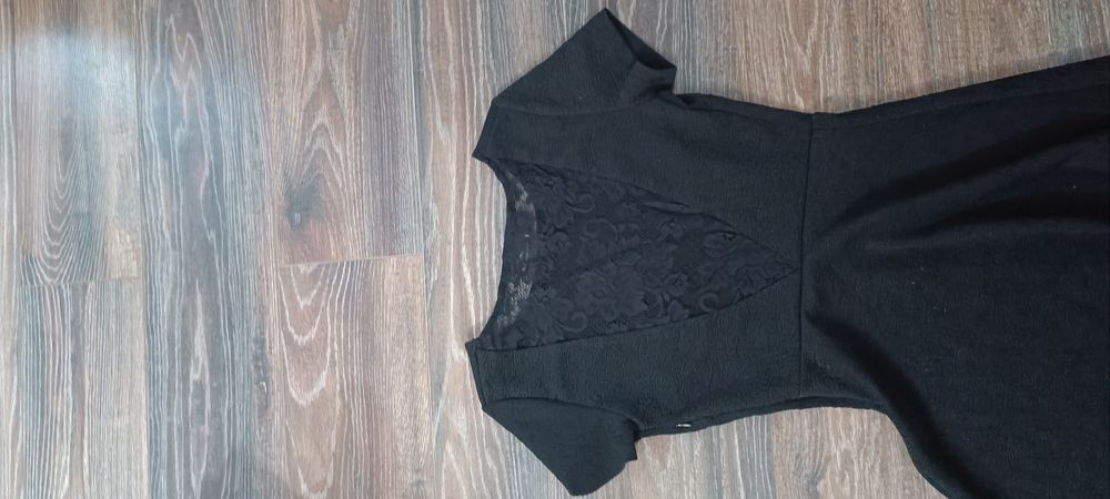 Елегантни черни рокли