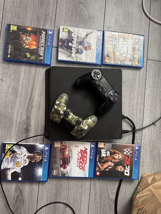 Vand Ps4 Slim 500GB 2 manete!!