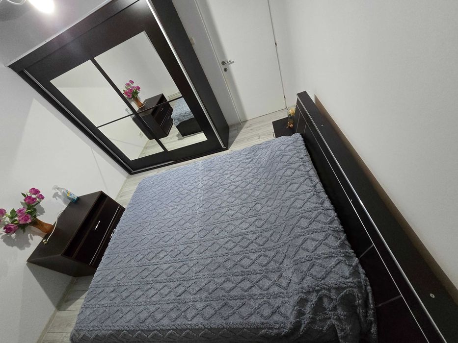 Inchiriez apartament 3 camere Piata mare - regim hotelier