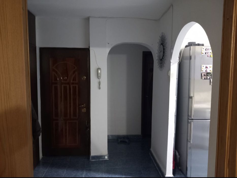 Vand apartament cu 3 camere Gara Obor