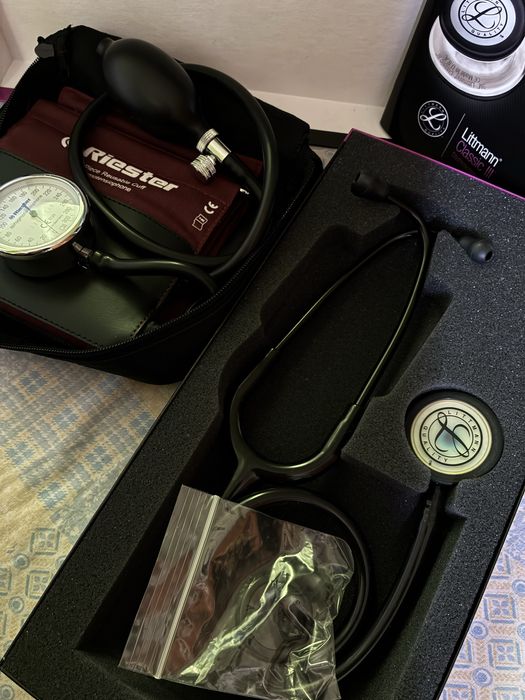 Stetoscop Littmann Classic III, Tensiometru mecanic Riester