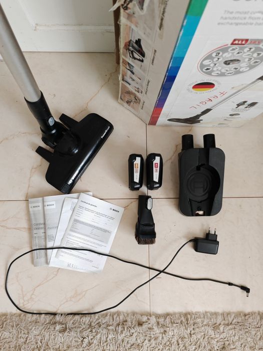 Aspirator vertical fara sac wireless BOSCH UNLIMITED gen Dyson Rowenta