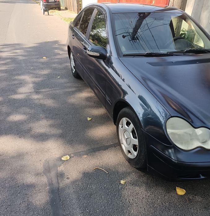 Mercedes Benz c200