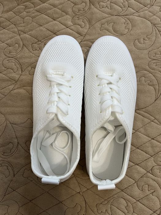 Adidasi din plasa de dama