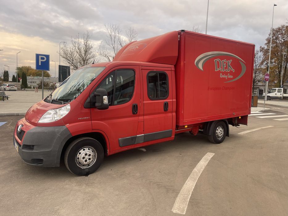 Peugeot boxer 7 locuri