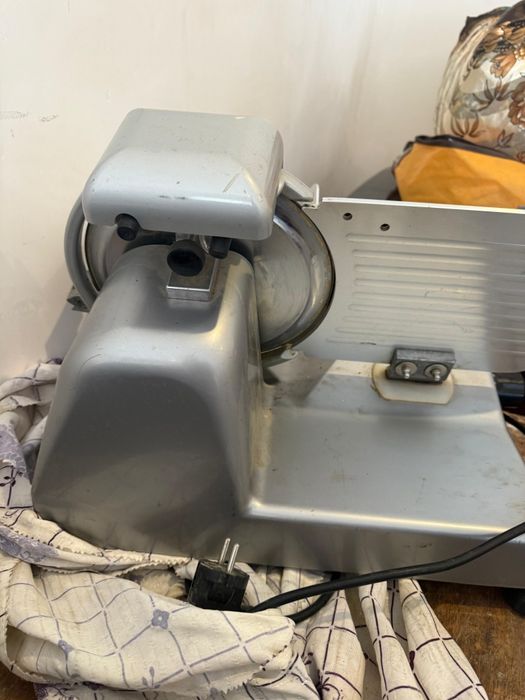 Слайсер Becker ES 220