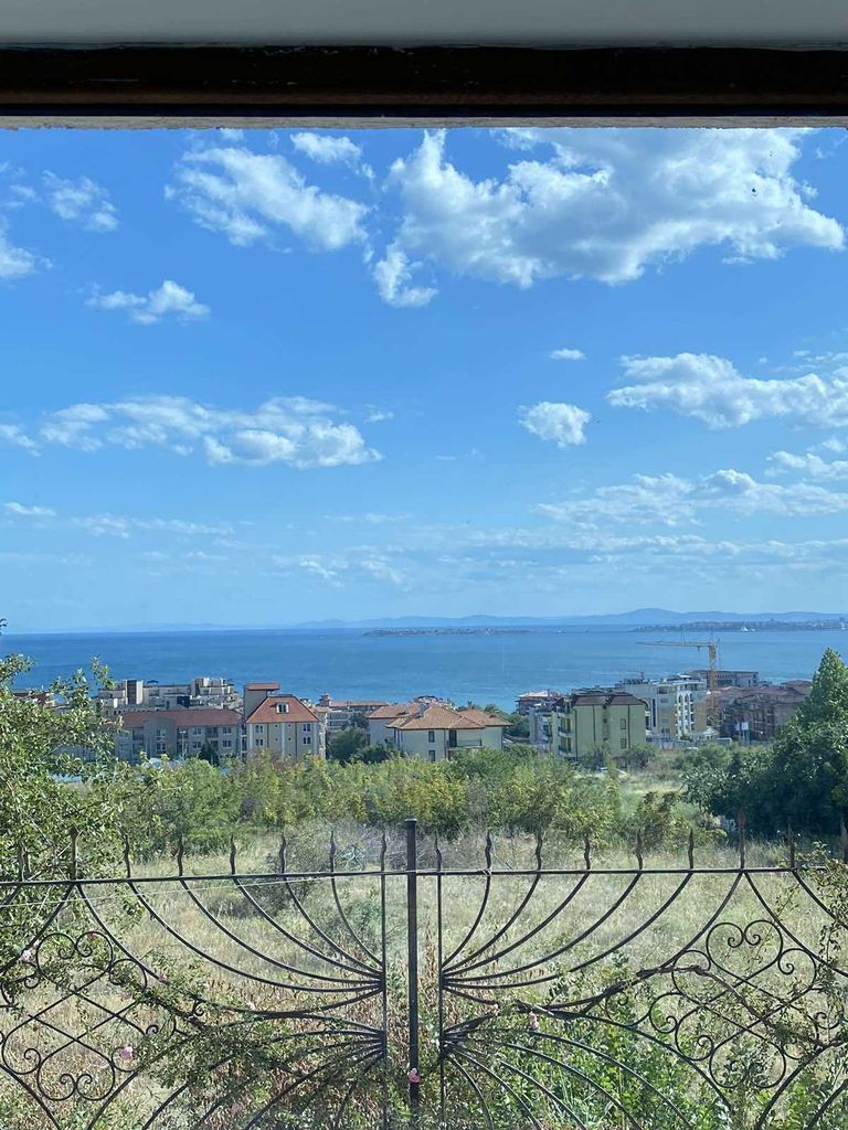 Продава се Тристаен апартамент в Свети Влас - 94 кв.м за 639 €/кв.м - Снимка #2