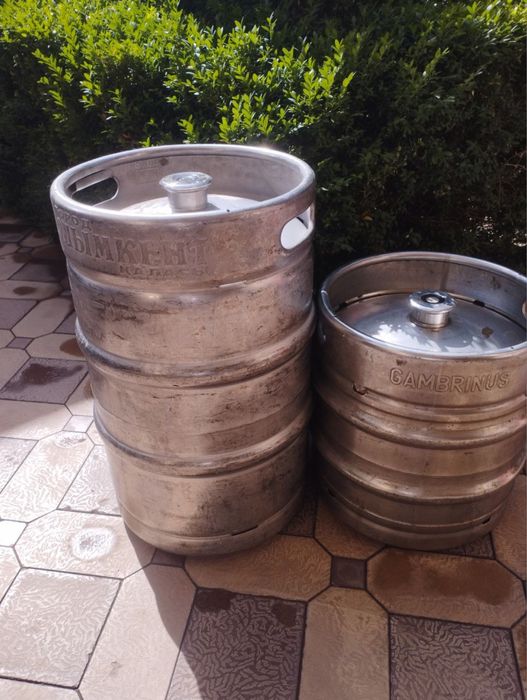 Pivo bochka sotiladi