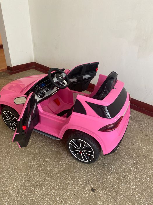 Mașinuța electrică cu telecomanda ptr copii