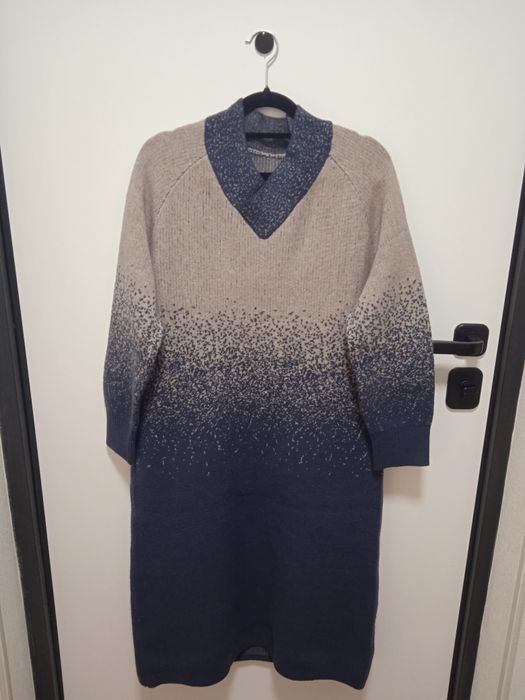 Зимнее женское платье